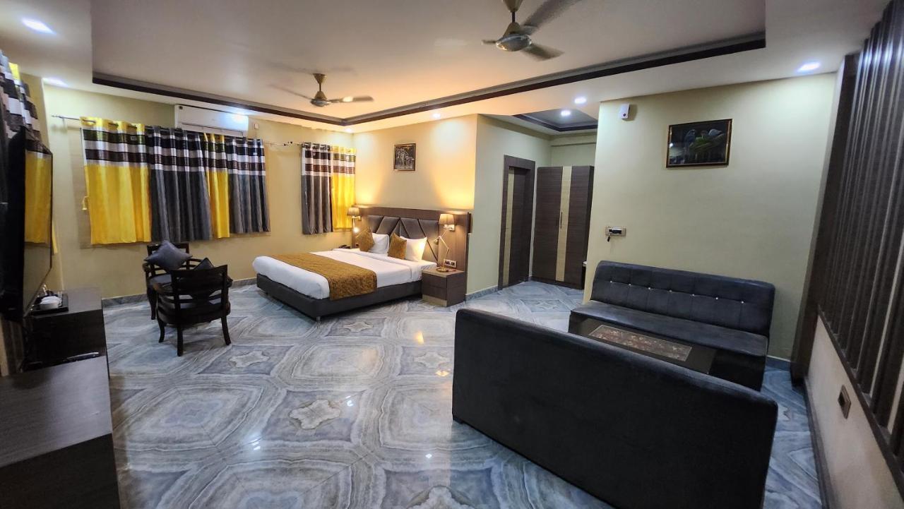 The Bodhi Palace Resort Buitenkant foto