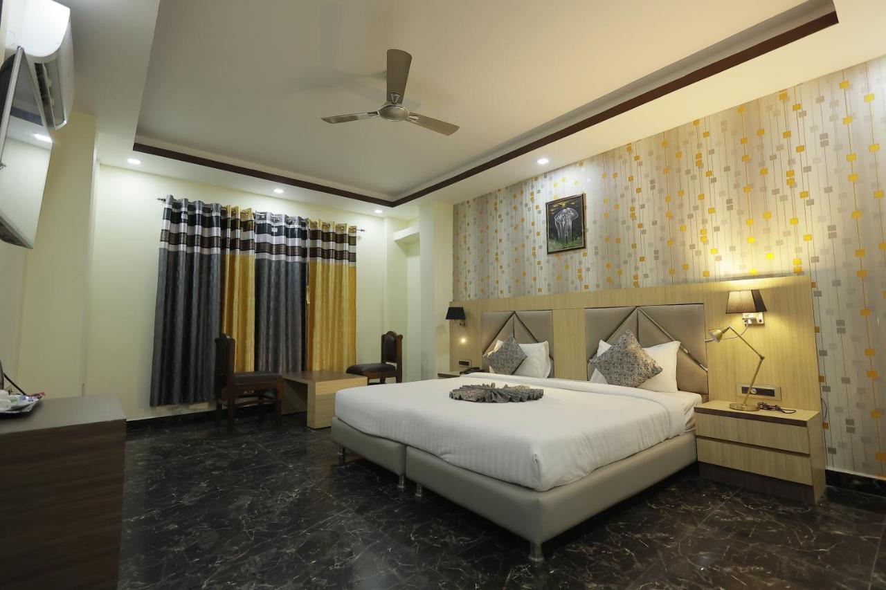 The Bodhi Palace Resort Buitenkant foto